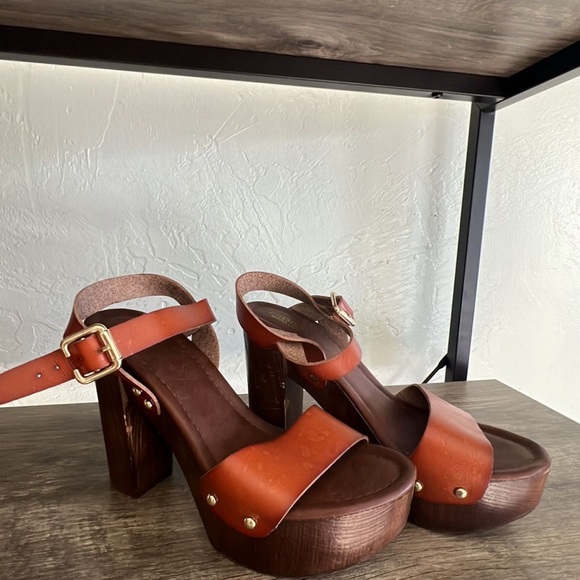 Mossimo Supply Co Wooden Block Heels - Picture 2 of 4